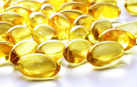 鳕鱼肝油还富含维生素A、B、C、D，和Omega-3脂肪酸，对人体有很多的有益功效。（Lysi提供）