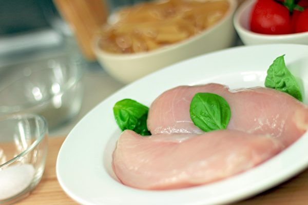 雞肉是垂手可得的功能強大的燃脂食品。(Pixabay)