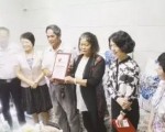 河南副省长送匾朱婷父母“无坚不摧”,引发网友的吐槽,尴尬了谁?(网络图片)