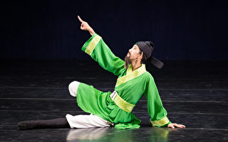 组图：中国古典舞大赛亚太初赛男子组风采