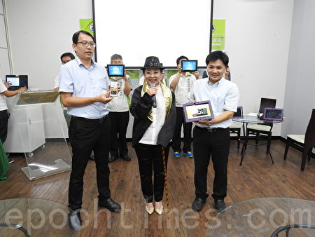 嘉縣府新官網上線 張花冠以女版劉謙亮相 嘉縣府新官網上線 張花冠以女版劉謙亮相