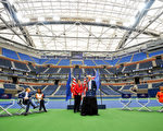 美网公开赛的主赛场终于有了屋顶。 (Alex Goodlett/Getty Images)