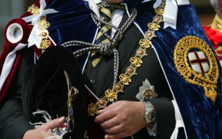 英国最富地主猝死 25岁长子将继承爵位