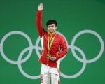 奥运男子举重56公斤级 龙清泉夺金破纪录