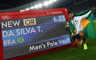 奥运撑竿跳破纪录 巴西夺第二金