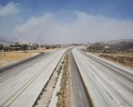 组图：洛杉矶大火延烧3万英亩  去赌城公路关闭
