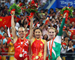 曾在2008年北京奥运获得女蹦床金牌的何雯娜在8年后的里约奥运赛后遗憾宣布退役。(Julian Finney/Getty Images)