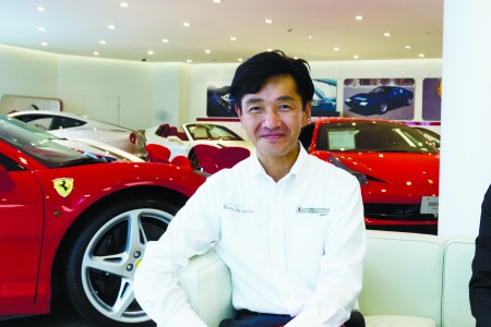 法拉利正規專賣店Rosso Scuderia 銷售部負責人吉村謙一。（遊沛然／大紀元）