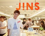 JINS進駐新竹大遠百 謝佳見代言粉絲high翻
