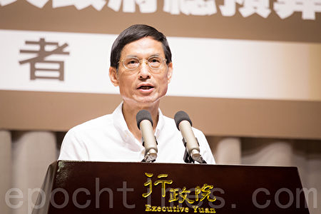 全国教师工会总联合会7日宣布退出年金改革委员会,年金改革委员会执行长、行政院政务委员林万亿(图)表示,对此非常遗憾,希望全教总可以留下贡献心智。(陈柏州/大纪元)