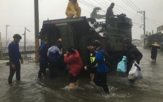 台屏东雨量破700又遇大潮  枋寮淹水严重