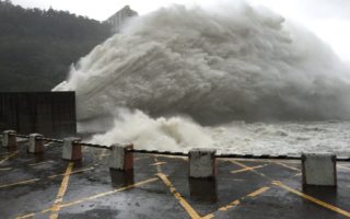 颱風梅姬來襲 石門水庫調節性放水