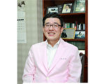 韓國首爾的摩可立脊椎病院專治下頜骨痛症的金在享院長。（全景林/大紀元）