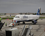 榮獲首航的捷藍航空週三從佛羅里達州勞德代爾堡（Fort Lauderdale）起飛，抵達古巴中部城市聖克拉拉（Santa Clara）。(Joe Raedle/Getty Images)