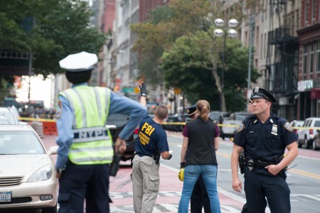 聯合國（UN）大會前夕，紐約曼哈頓週六晚發生爆炸事件，紐約市市長白思豪表示，紐約居民將會看到更多警察在街巡邏。(Stephanie Keith/Getty Images)