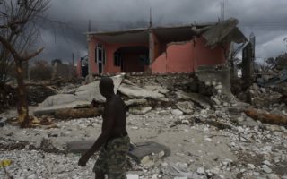 飓风马修重创海地 罹难人数升至1000人