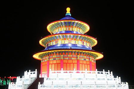 壮丽的中国古迹天坛。（Lumination活动官网提供）