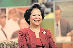前政務司司長陳方安生欣賞胡國興願意出來競選,認為胡參選是想團結香港各個階層,而這正是梁振英無法做到的事;又說對方是一個「不偏不倚」的人,原則上值得支持。(藍小鳳/大紀元)