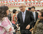 10月1日，吴敦义到金山湾区华侨文教中心演讲，收到侨胞的热烈欢迎。（曹景哲／大纪元）