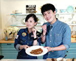艺人六月（左）近日以跟老公李易双人联手亲上《美味生活》的“一秒变大厨”全球华人直播料理节目做为复出第一站。（美味生活提供）