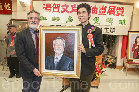 「紅妝名士雙輝映」 舊金山華埠人物躍然畫中 「紅妝名士雙輝映」 舊金山華埠人物躍然畫中