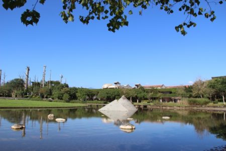 親民化跟公園化的宜蘭縣政中心是綠建築的典範。(謝月琴/大紀元)