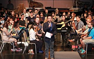 宜兰市长江聪渊（中）期许丢丢铜兰城国际音乐节，在未来岁月里能发挥和莫札特音乐节一般的效应，将宜兰推向国际舞台。（宜兰市公所提供）