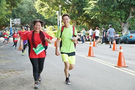 快樂的跑者英姿。(新竹縣政府提供)