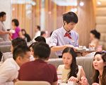 錢難賺 台5成9餐飲業全年無休