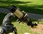 观测太阳用望远镜。（刘宁/大纪元）