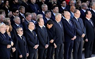 组图：法国隆重悼念尼斯恐袭遇害者