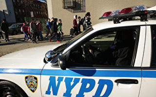 紐約市警官貪腐案 證人舉槍「自殘」