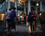 不怕寨卡疫情 大批中国游客涌入泰国