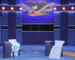 周日美国大选第二场总统候选人电视辩论即将登场，第一场辩论略逊希拉里的川普，这是扳回一城的好机会。对上亿观众来说，这场辩论有几大看点。图为第二场辩论会场。(Chip Somodevilla/Getty Images)