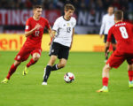 世界杯“福星”托马斯‧穆勒（13号）再次梅开二度，助德国队两连胜。(Martin Rose/Bongarts/Getty Images)