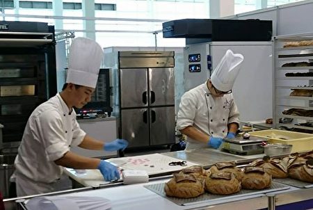 世界面包大赛台湾区代表选拔赛,胜出者将代表台湾赴法国参赛。(方金媛/大纪元)