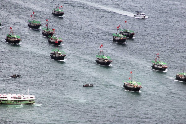 韩国海警采强硬措施 中国非法渔船骤减