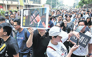 人大通过释法 香港各界批评破坏香港法治