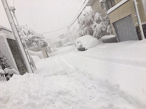 北海道の雪 真冬の北海道をバイクで走った結果?! The Ultimate Snow Touring