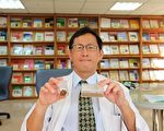 饮食油腻惹的祸 四百颗石头藏胆囊