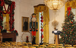 白宮展示聖誕裝飾 第一夫人招待軍人家庭
