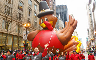 芝加哥感恩節遊行 中國留學生感受節日氣氛