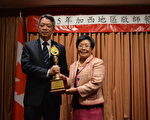 加西首位 欧阳金玲获海外师铎奖　