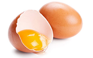 如何從蛋黃顏色判斷雞蛋是否健康？