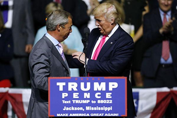 川普胜选后，接见的第一位外国政要是英国独立党前党魁奈杰尔•法拉奇（Nigel Farage）。（Jonathan Bachman/Getty Images)