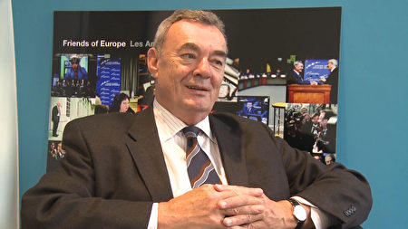 歐洲智庫歐洲之友 秘書長 Giles Merriet接受記者採訪。（新唐人）