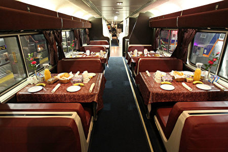 WASHINGTON, DC - MAY 11: An view of the Amtrak Superliner Diner on Amtrak National Train Day at Union Station on May 11, 2013 in Washington, DC. (Photo by Paul Morigi/Getty Images for Amtrak)