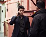 《机密同盟》剧照，图为炫彬饰演的北韩酷帅刑警。（车库娱乐提供）