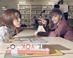 歌手田亞霍（右）與女模拍攝《打勾勾》MV。（豐華唱片提供）