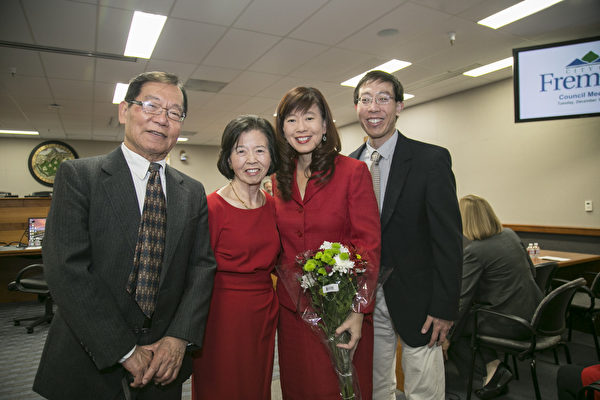 高敘加就任菲利蒙市長 社區祝賀 高敘加就任菲利蒙市長 社區祝賀